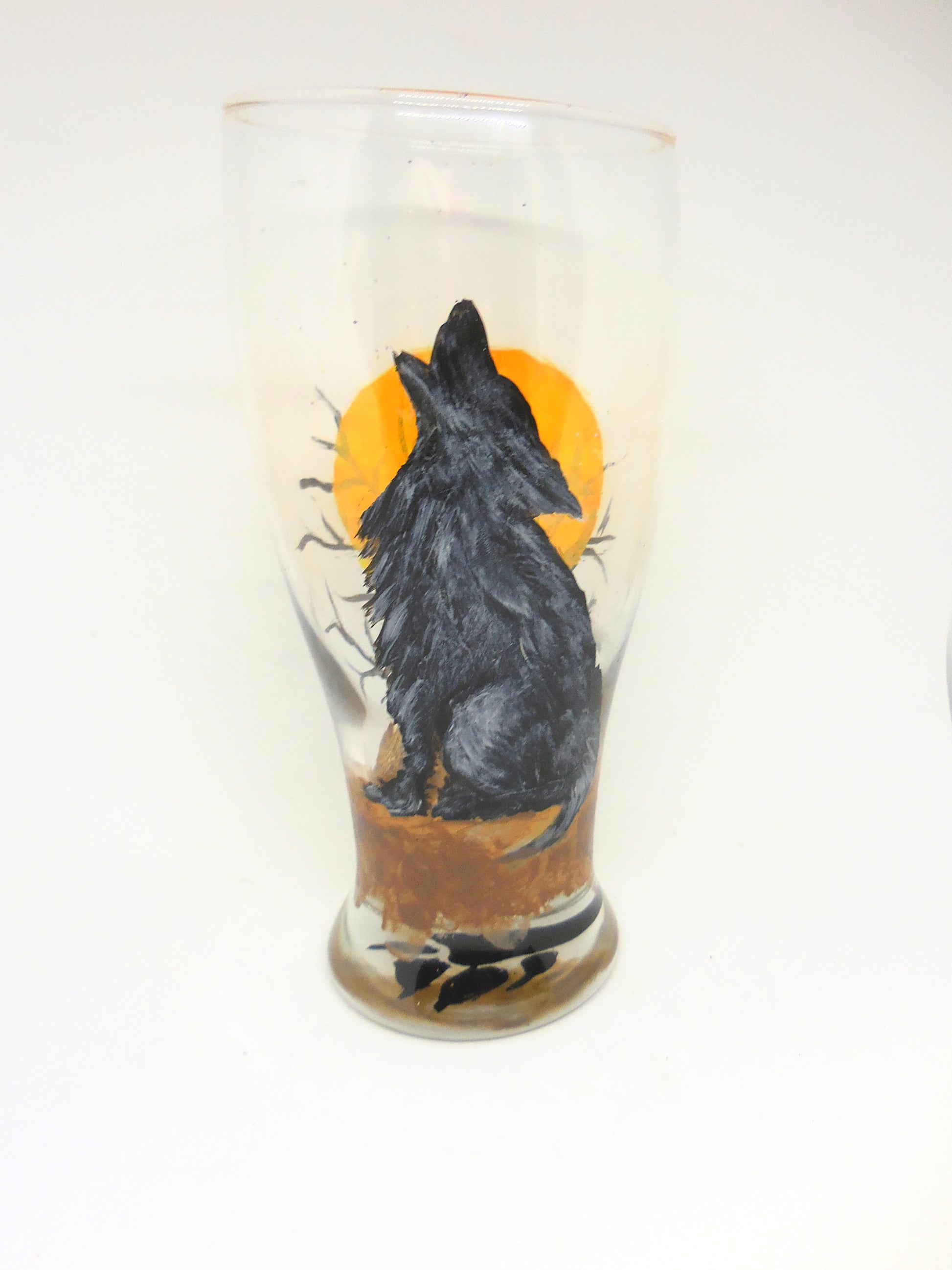 beer glass with wolf howling