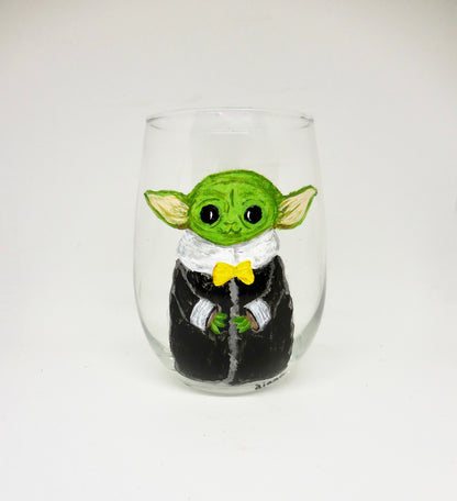 stemless wineglass with baby yoda groom design