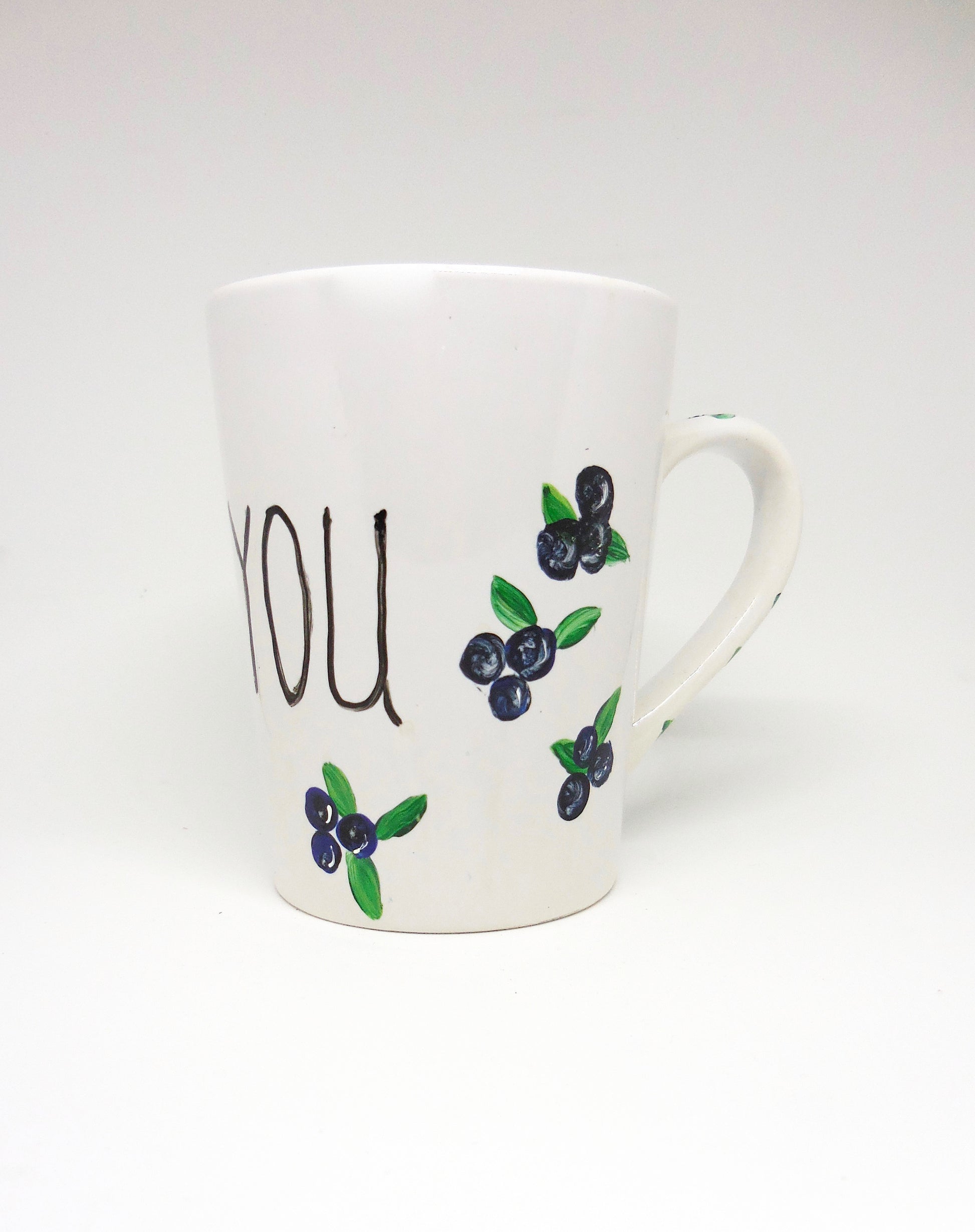 coffee mug with blueberries