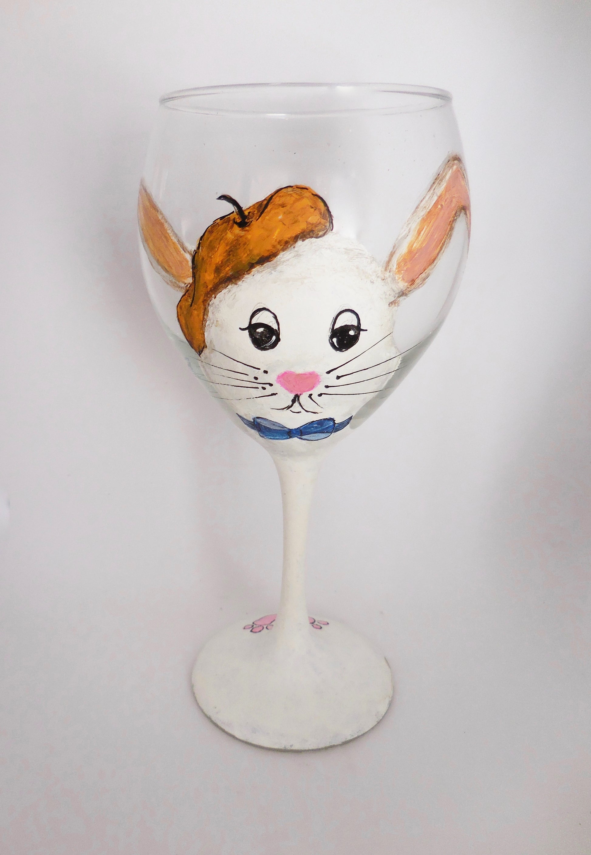 wine glass with bunny design