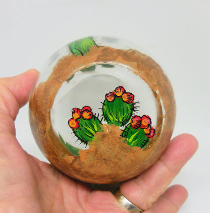 bottom of stemless wineglass with cactus design