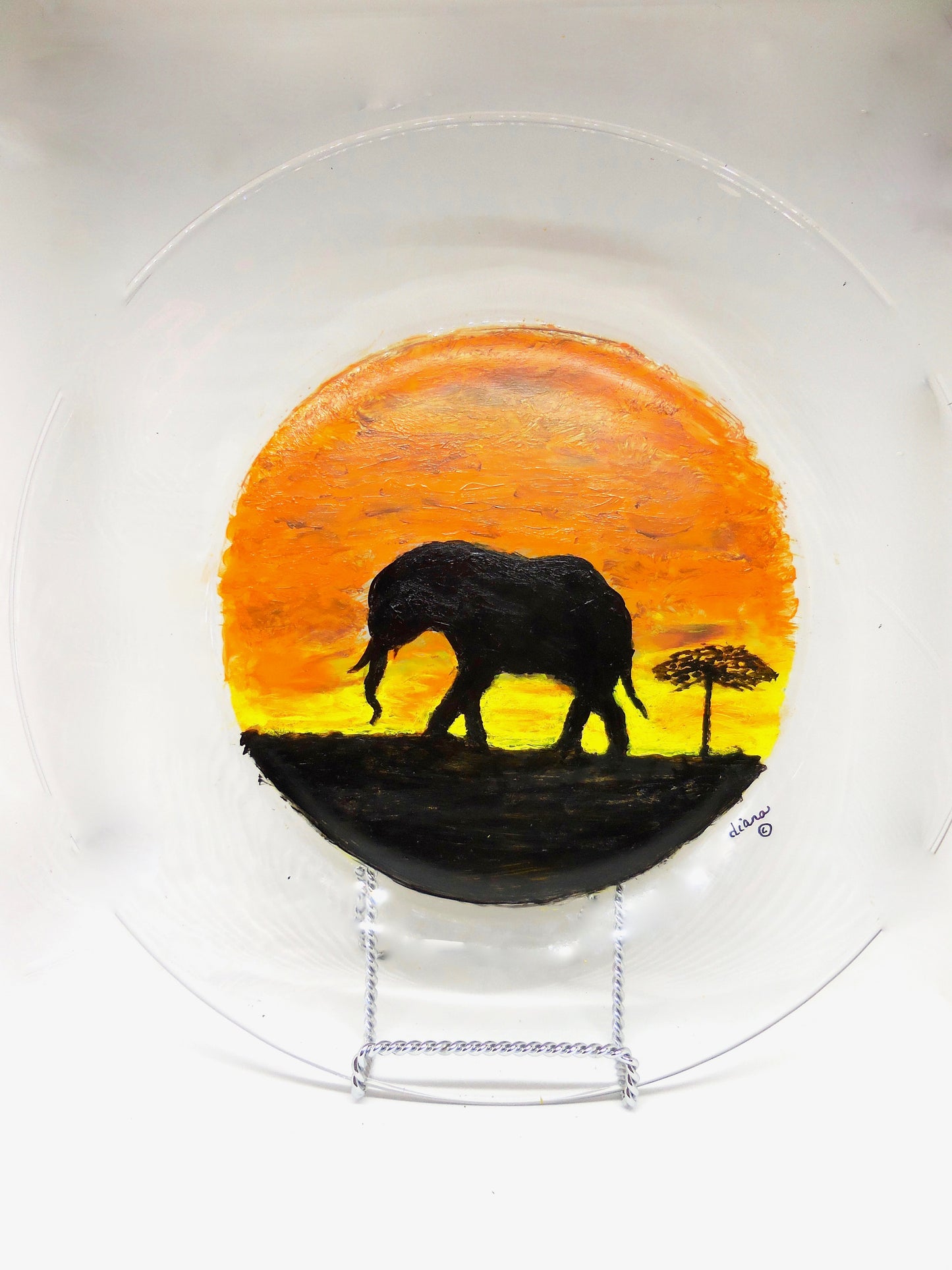 glass plate with elephant silhouette