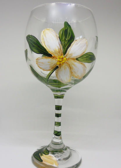 Magnolia Wine Glass