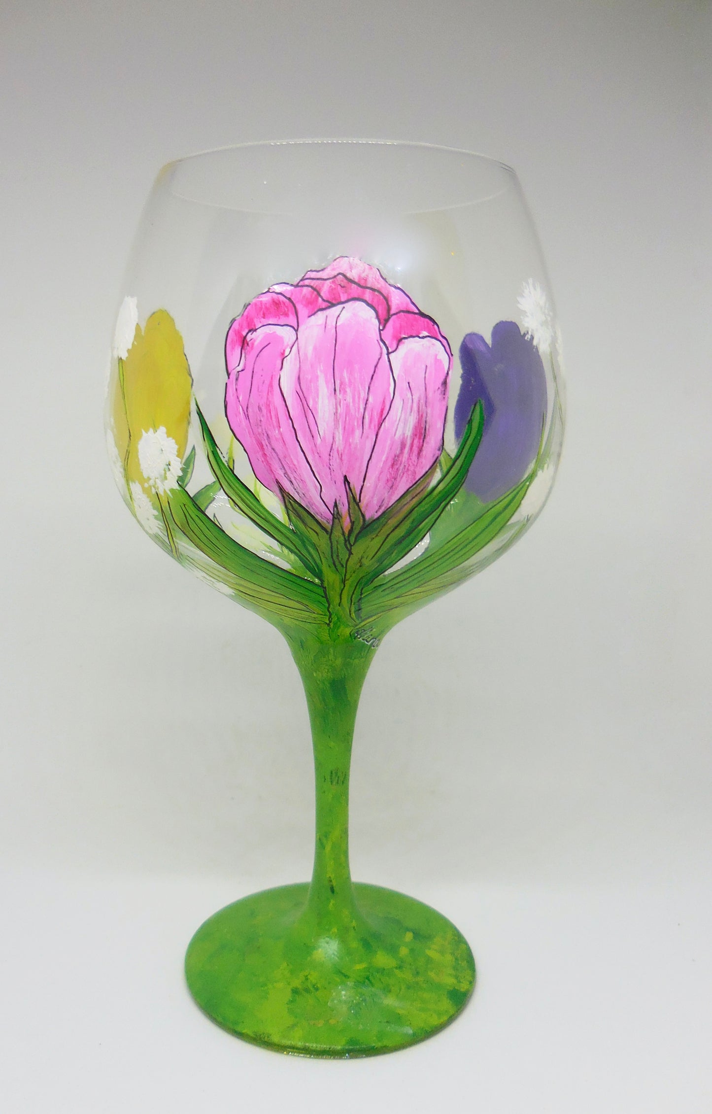 Tulips Wine Glass