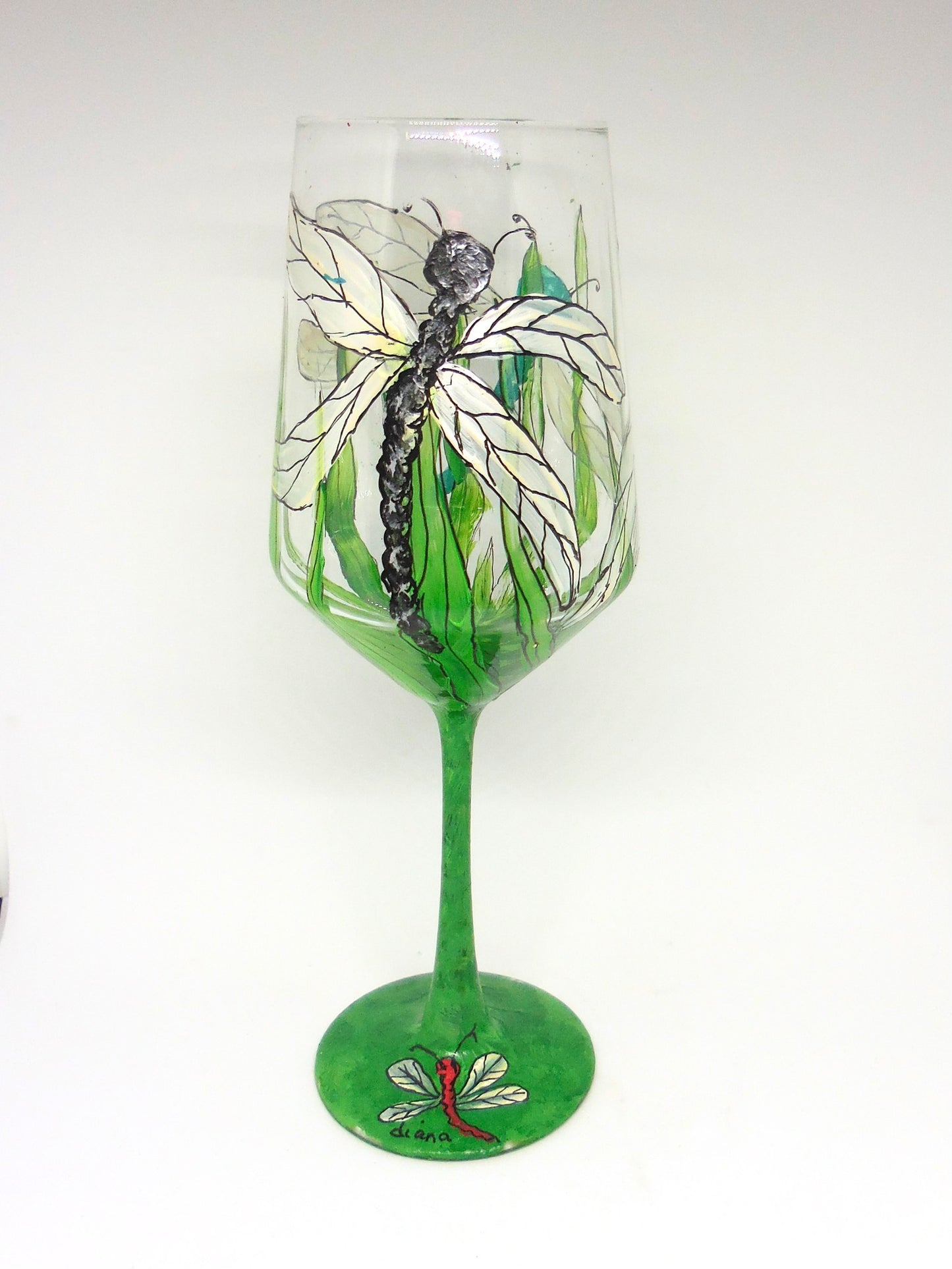 wine glass with dragonfly